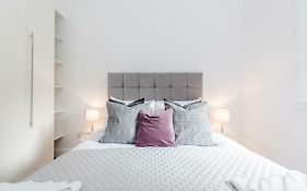 White Piccadilly Luxury Flat